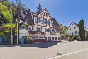 Genuss und Zuhause am Neckar – Charmante Gaststätte mit Wohnung – Die vollständige Adresse der Immobilie erhältst du vom Anbieter., 78727 Oberndorf am Neckar – Vorschaubild 1