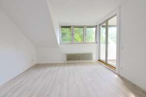 Charmante,   2 Zimmer  Dachgeschoss - Wohnung mit Balkon – Die vollständige Adresse der Immobilie erhältst du vom Anbieter., 47798 Stadtmitte, Krefeld – Vorschaubild 4