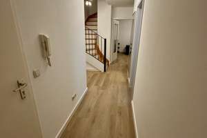 Möblierte, stilvolle 2,5 Maisonette-Wohnung mit EBK – Schellingstraße 13, 86167 Lechhausen-West, Augsburg – Vorschaubild 2
