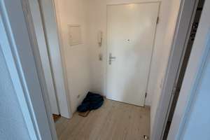 Geschmackvolle 2-Raum-Erdgeschosswohnung mit Einbauküche in Köln-Junkersdorf – Sterrenhofweg 43, 50858 Junkersdorf, Köln – Vorschaubild 6