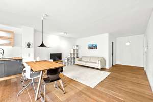 Stilvoll wohnen zwischen Mitte & Kreuzberg – mit Balkon und begehbarem Ankleidezimmer