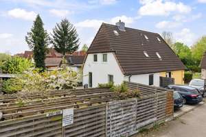 Bremen - Lehesterdeich | Vermietetes Zweifamilienhaus mit Gestaltungspotenzial in guter Lage – Die vollständige Adresse der Immobilie erhältst du vom Anbieter., 28357 Lehesterdeich, Bremen – Vorschaubild 5