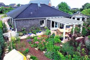 Bungalow an der Hohwachter Bucht vereint Ruhe, Natur und Wohnkomfort auf besondere Weise – Die vollständige Adresse der Immobilie erhältst du vom Anbieter., 24321 Behrensdorf (Ostsee) – Vorschaubild 1