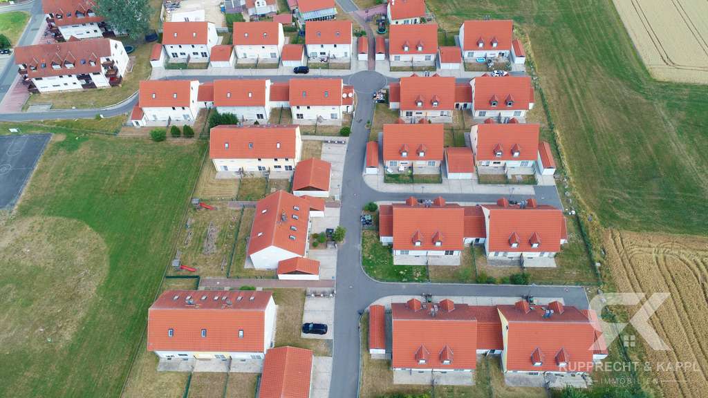 Immobilie in Vilseck - Moderne und renovierte Doppelhaushälfte mit 5 Schlafzimmern, Garage und 2 Bäder in Vilseck - Bild 2