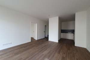 geräumige 2-Zimmer-Wohnung mit Balkon, Vollbad, Einbauküche, Stellplatz – 18069 Reutershagen, Rostock – Vorschaubild 3