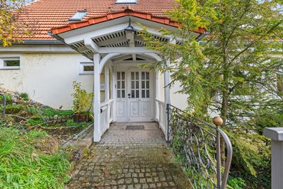 Rarität: Einzigartiges, saniertes Einfamilienhaus mit zwei Wohneinheiten