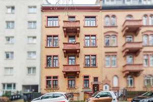 Frankfurt-Ostend: Gepflegte 4-Zimmer-Maisonettewohnung im historischen Altbaucharme - direkt an der  – 60314 Ostend, Frankfurt am Main – Vorschaubild 2