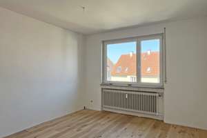Frisch sanierte 3,5 Zimmer Wohnung in zentraler Lage Reutlingens! – Die vollständige Adresse der Immobilie erhältst du vom Anbieter., 72762 Reutlingen-Mitte, Reutlingen – Vorschaubild 3