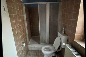 Top  4-Zimmer-Wohnung * Altbau* Nähe Skyper – 60329 Bahnhofsviertel, Frankfurt am Main – Vorschaubild 2