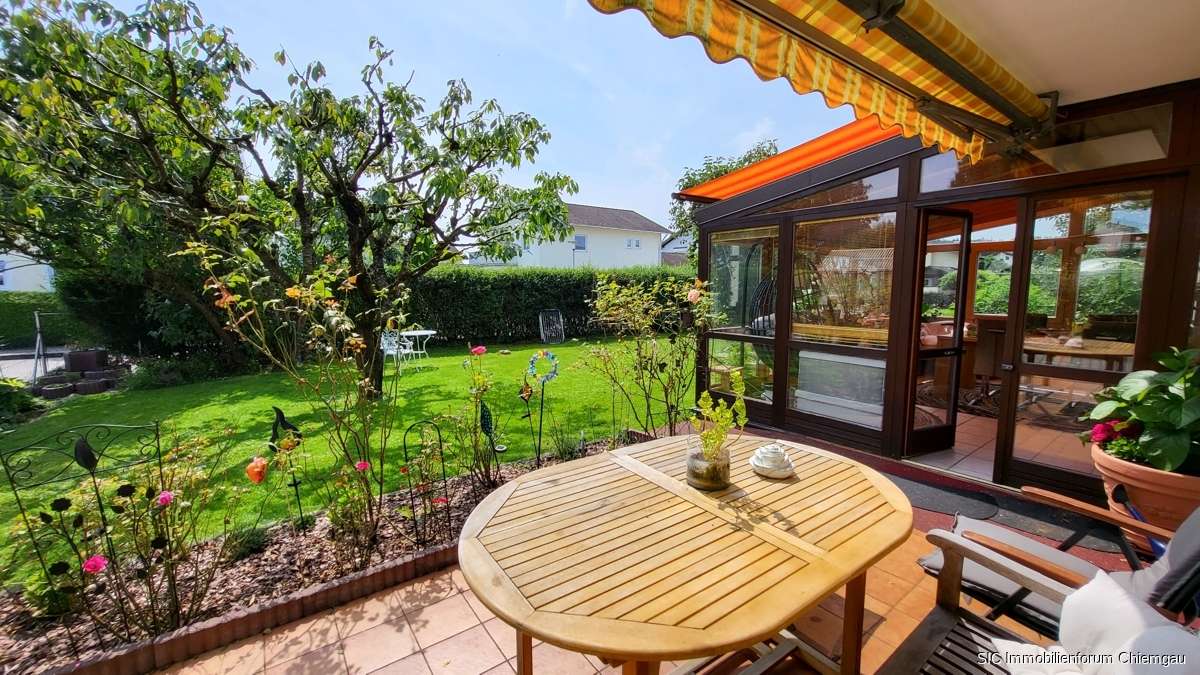 Immobilie in Palling - Für Gartenliebhaber! 
Ruhig & sonnig gelegene 
3-4 Zi.-Erdgeschosswohnung mit Wintergarten & Garag - Bild 3