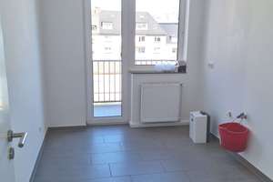 Wohnen im lichtdurchfluteten modernisierten 2. Obergeschoss mit kleinem Balkon in Essen-Rüttenscheid – Annastr. 51, 45130 Rüttenscheid, Essen – Vorschaubild 2