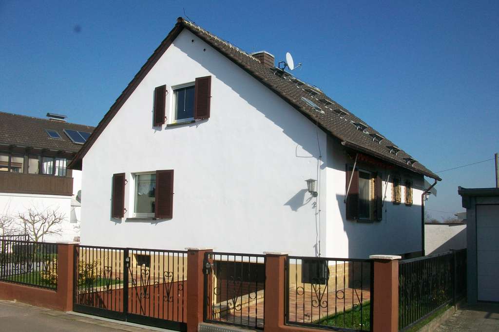 Immobilie in Bockenheim an der Weinstraße - Einfamilienhaus mit 4 Zimmern und 430 m² Grundstück in Bockenheim - Bild 1