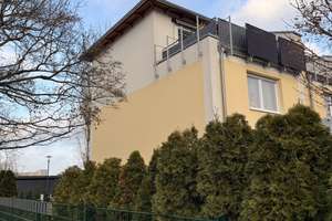 Provisionsfrei für Käufer - energieeff. Reihenendhaus in Alt-Hohenschönhausen mit zwei Stellplätzen  – Die vollständige Adresse der Immobilie erhältst du vom Anbieter., 13055 Alt-Hohenschönhausen, Berlin – Vorschaubild 1
