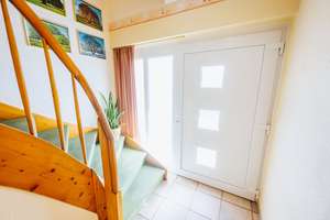 Ruhe, Platz und Potenzial - Reihenmittelhaus mit zwei Wohneinheiten – Die vollständige Adresse der Immobilie erhältst du vom Anbieter., 33689 Sennestadt, Bielefeld – Vorschaubild 4