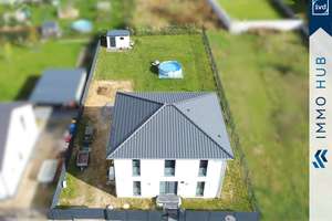 ++ Ihr neues Zuhause mit Wärmepumpe (A+), EBK, 4 Stellplätzen & moderner Innenausstattung++ – Die vollständige Adresse der Immobilie erhältst du vom Anbieter., 6184 Kabelsketal – Vorschaubild 2