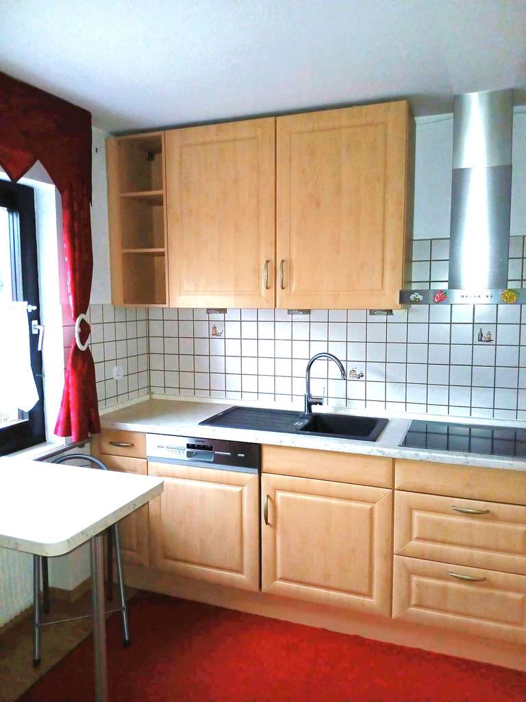 Immobilie in Feucht - Feucht : Raumwunder - gepflegte Doppelhaushälfte  mit sonnigem Garten in Top Lage - Bild 2