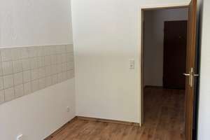 +++ Renovierte 2 Zimmer Wohnung, Balkon, neues Duschbad, Stellplatz möglich +++ – Merscheider Straße 224, 42699 Ohligs/Aufderhöhe/Merscheid, Solingen – Vorschaubild 2
