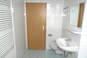 Gemütliche DG-Whg (2.OG) mit schönem Laminatboden in Echtholzoptik – Eichendorfstr. 21, 9131 Chemnitz – Vorschaubild 13