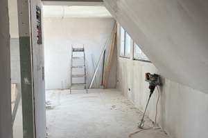 Erstbezug nach Kernsanierung – Helle 3-Zimmer-Dachgeschosswohnung in Stuttgart-Möhringen – Rübezahlweg 10A, 70567 Möhringen-Süd, Stuttgart – Vorschaubild 11