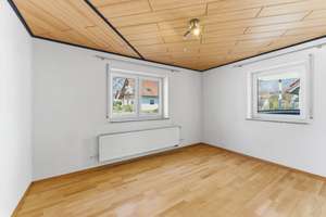 Großzügig, lichtdurchflutet und unzählige Möglichkeiten - Geräumiges Wohnhaus in Eggingen – Die vollständige Adresse der Immobilie erhältst du vom Anbieter., 89079 Eggingen, Ulm – Vorschaubild 20