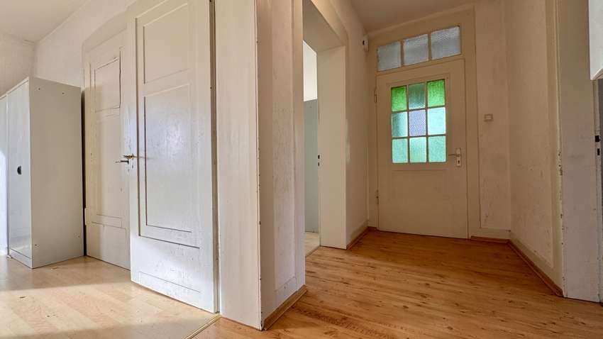 Immobilie in Leichlingen - SAYAN Immobilien: Wunderschöne Altbau-Villa (415 m²) mit hohen Decken in bester Lage von Leichlingen - Bild 5