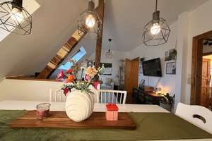 Gemütliche und geräumige 2 Zimmer-Wohnung mit Einbauküche und Gartennutzung – Wichheimer Straße 40, 51067 Buchheim, Köln – Vorschaubild 3