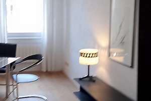 Vollmöbliert Wohnen mit Charakter: 2-Zimmer-Wohnung in Frankfurt Nordend-Ost – 60316 Nordend-Ost, Frankfurt am Main – Vorschaubild 3
