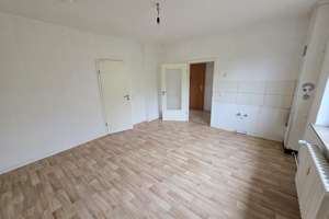 Wohnung mit neuen Böden in Lierenfeld – Posener Str. 15, 40231 Eller, Düsseldorf – Vorschaubild 4