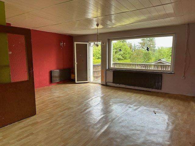 Immobilie in Miesitz - Wohnen auf einer Ebene - Großer sanierungbedürftiger Bungalow mit viel Potenzial - Bild 9