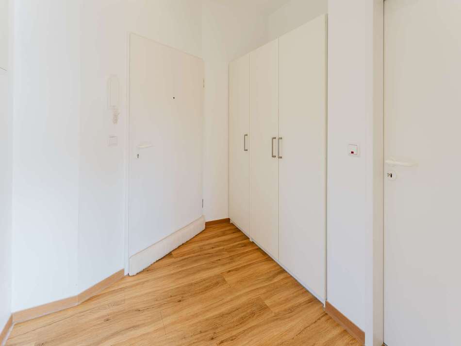 Flur IV - Blick Garderobe