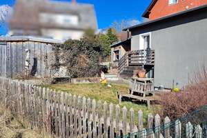 Charmantes Ein-/Zweifamilienhaus mit Vermietungspotenzial,  Kapitalanlage mit Perspektive – Die vollständige Adresse der Immobilie erhältst du vom Anbieter., 95183 Feilitzsch – Vorschaubild 2