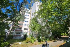 Helle, sanierungsbedürftige Wohnung/Guter Grundriss, Weitblick/Nähe S-Bhf. u. zentrumsnah