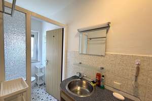 Mehrfamilienhaus mit fünf Wohneinheiten und Eigennutzungsoption in Regensburg-Oberisling – Die vollständige Adresse der Immobilie erhältst du vom Anbieter., 93053 Oberisling-Graß, Regensburg – Vorschaubild 26