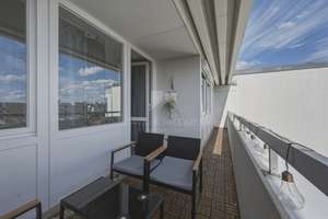 Bezugsfreie 2,5-Zi.-Whg mit Loggia und Tiefgaragenstellplatz – Die vollständige Adresse der Immobilie erhältst du vom Anbieter., 81737 Neuperlach, München – Vorschaubild 2