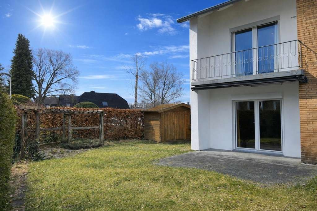 Immobilie in Halstenbek - Gepflegtes Endreihenhaus mit Südgarten und Garage in ruhiger Lage von Halstenbek - Bild 2