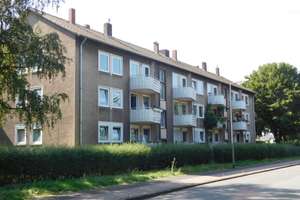 Attraktive kleine 2-Zimmer-Wohnung im 2. OG mit Balkon in Rheinnähe – renoviert und bezugsfertig! – Henschelstr. 4, 47229 Friemersheim, Duisburg – Vorschaubild 1