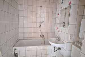 Großer Balkon - Wohnzimmer mit offener Küche - moderne Wohnung sucht Mieter – Bernhard-Kellermann-Str. 27, 39120 Leipziger Straße, Magdeburg – Vorschaubild 7