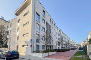 Traumhafte 2-ZKB Gartenwohnung mit Tiefgaragenstellplatz in der Augsburger Innenstadt zu vermieten!