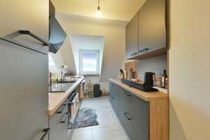 Charmante Dachgeschosswohnung mit Garage – ideal für Singles oder Kapitalanleger – Die vollständige Adresse der Immobilie erhältst du vom Anbieter., 47139 Beeck, Duisburg – Vorschaubild 4
