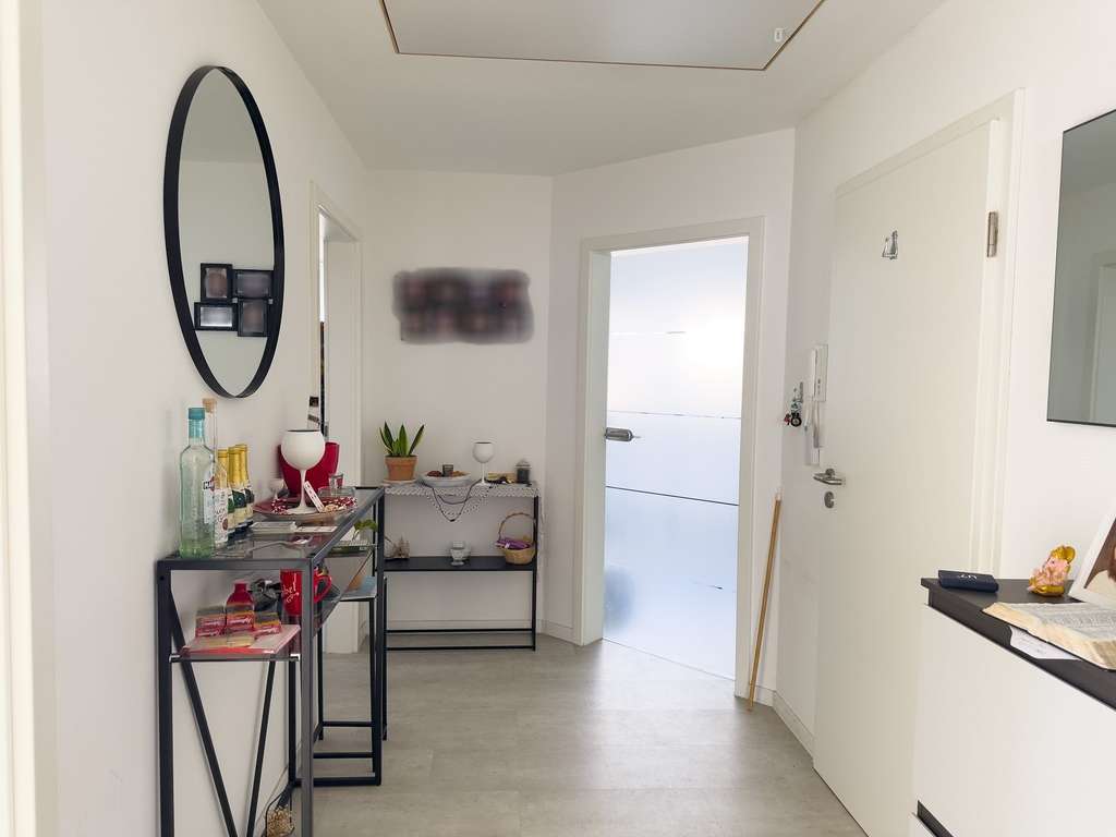 Immobilie in Mehrstetten - Neuwertiges 3-Familienhaus in Mehrstetten – modernes Wohnen auf der Schwäbischen Alb - Bild 3