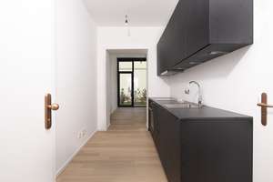 STADT / LOFT / STUDIO / APARTMENT im DENKMAL "HAUS MÜHLBACH". Küche / Terrasse – Am Neudeck 12, 81541 Untere Au, München – Vorschaubild 7
