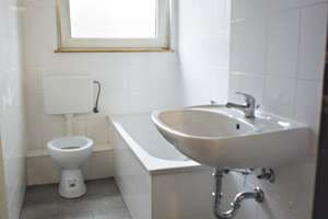 Frisch renovierte, helle Wohnung mit Tageslichtbad, 3,5ZKB – Feldhauserstraße 158-166, 45896 Scholven, Gelsenkirchen – Vorschaubild 4
