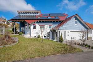 Architektonische Eleganz trifft Wohnwärme - 
Großzügigkeit, Geborgenheit und Stil – Die vollständige Adresse der Immobilie erhältst du vom Anbieter., 72525 Münsingen – Vorschaubild 18