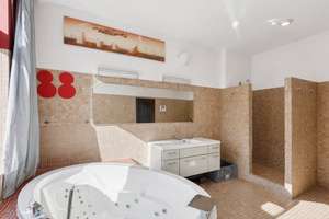Bezugsfreie 5-Zimmer-Wohnung mit Sauna und Balkon nahe dem KaDeWe – Die vollständige Adresse der Immobilie erhältst du vom Anbieter., 10787 Schöneberg, Berlin – Vorschaubild 11