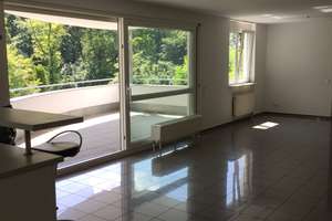 Helle 3-Zimmer Wohnung mit Terrasse Halbhöhenlage am Wald in Stuttgart-Ost