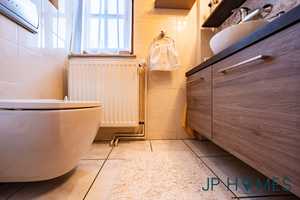 Großzügiges Einfamilienhaus mit Pool und Einliegerwohnung – ca. 255 m² Wohn- und Nutzfläche – Berlin – Vorschaubild 7