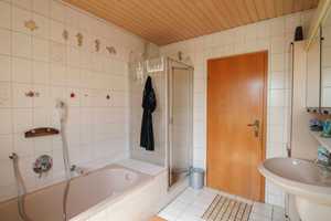 Attraktives Ein- bis Zweifamilienhaus dank Einliegerwohnung – Gifhorn (Kreis) – Vorschaubild 9