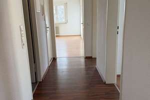 Wohnen mit Weitblick: Helle 3-Zimmer-Wohnung mit Balkon & Dachterrasse in Stuttgart-Mitte 2772 – Die vollständige Adresse der Immobilie erhältst du vom Anbieter., 70182 Dobel, Stuttgart – Vorschaubild 3