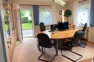 Vermietetes Mehrfamilienhaus mit zusätzlicher Bürofläche *VERHANDLUNGSBASIS* – Die vollständige Adresse der Immobilie erhältst du vom Anbieter., 95145 Oberkotzau – Vorschaubild 8