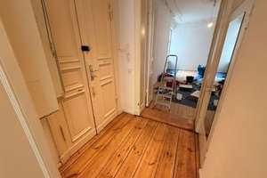 Großzügige 2-Zimmer Hochparterre Wohnung mit wundervollem Erker!  – Rathenower Str. 25, 10559 Moabit, Berlin – Vorschaubild 1
